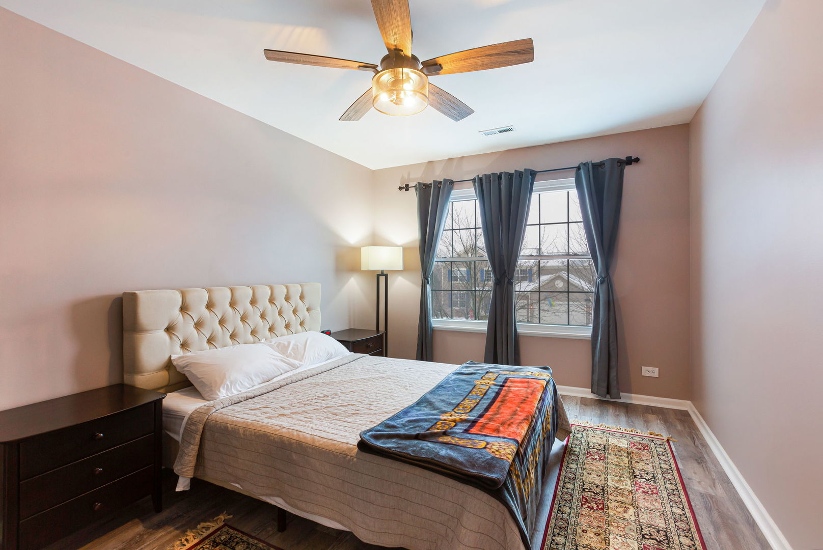 658 N Silver Leaf Lane, Round Lake, IL 60073