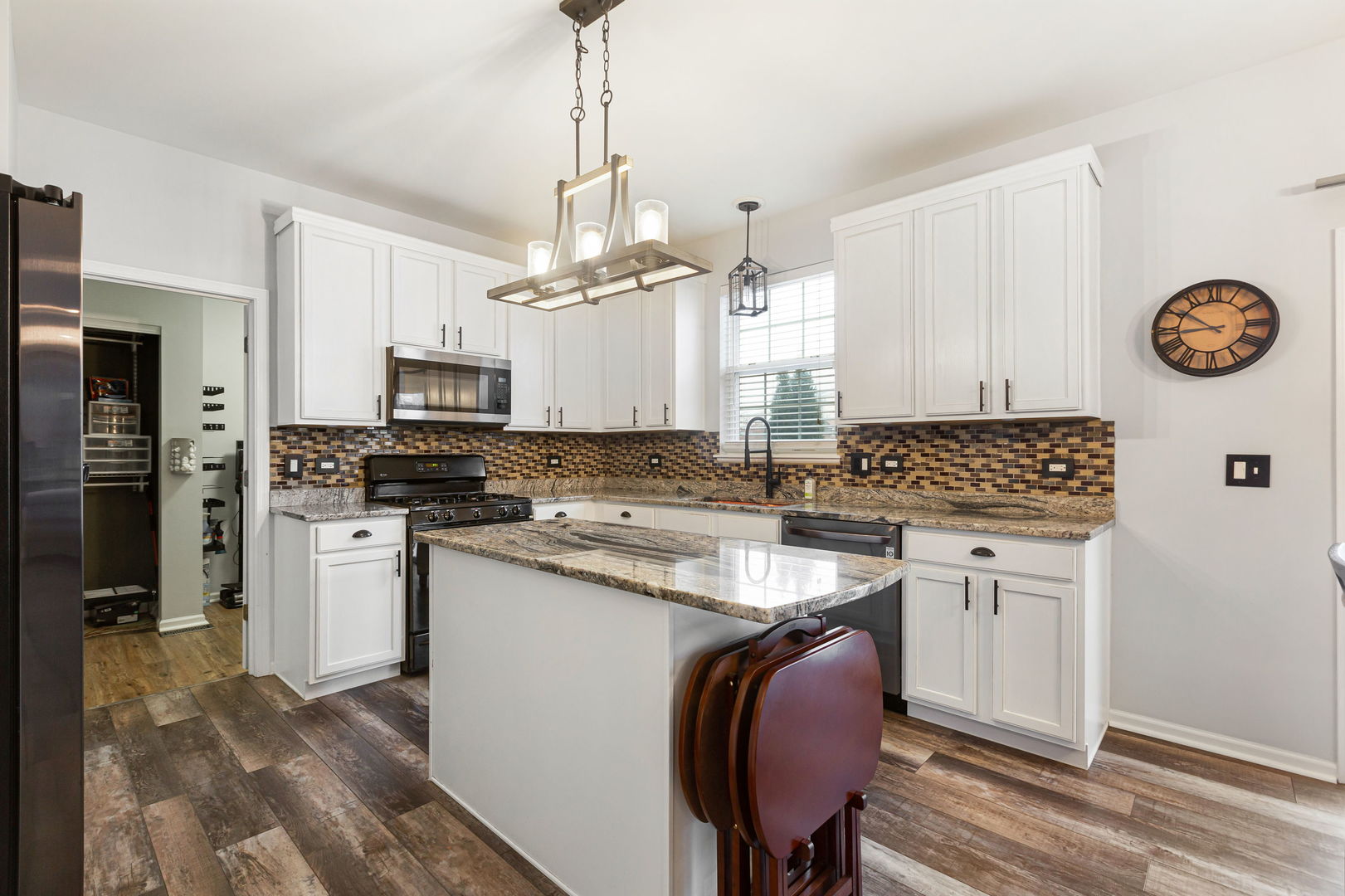 658 N Silver Leaf Lane, Round Lake, IL 60073