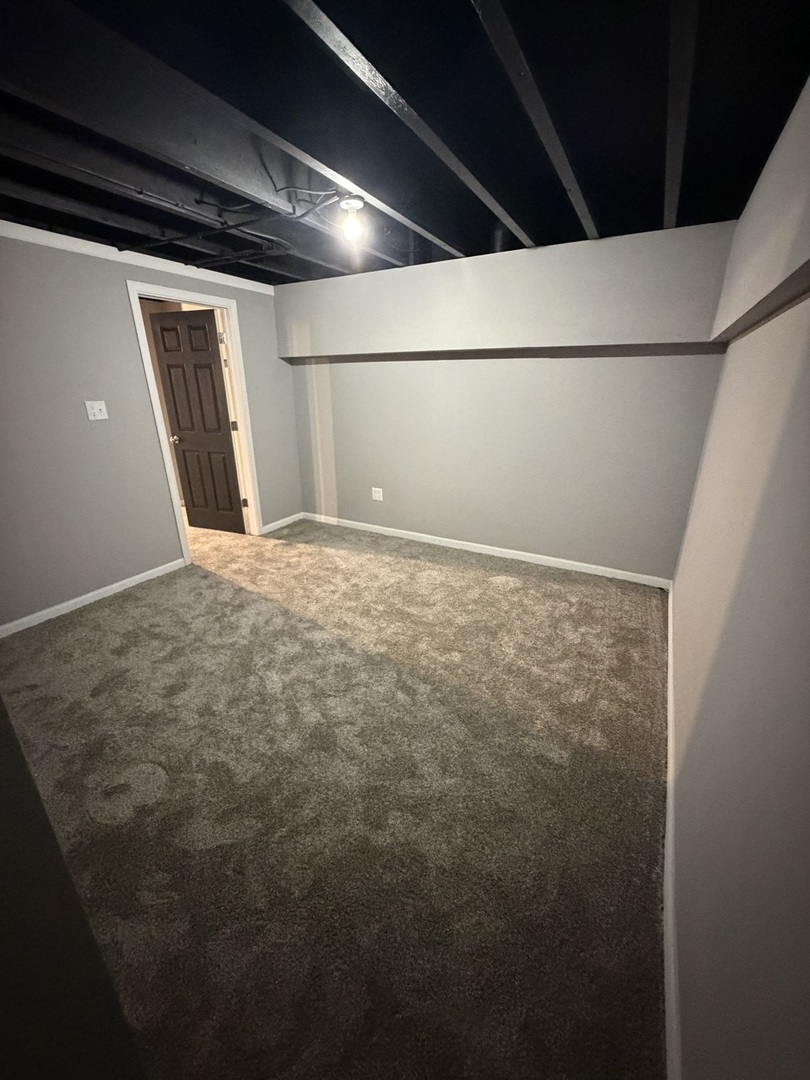 658 N Silver Leaf Lane, Round Lake, IL 60073