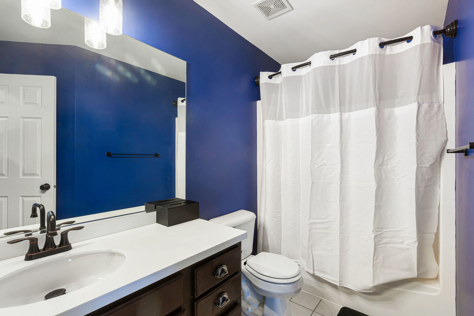 658 N Silver Leaf Lane, Round Lake, IL 60073