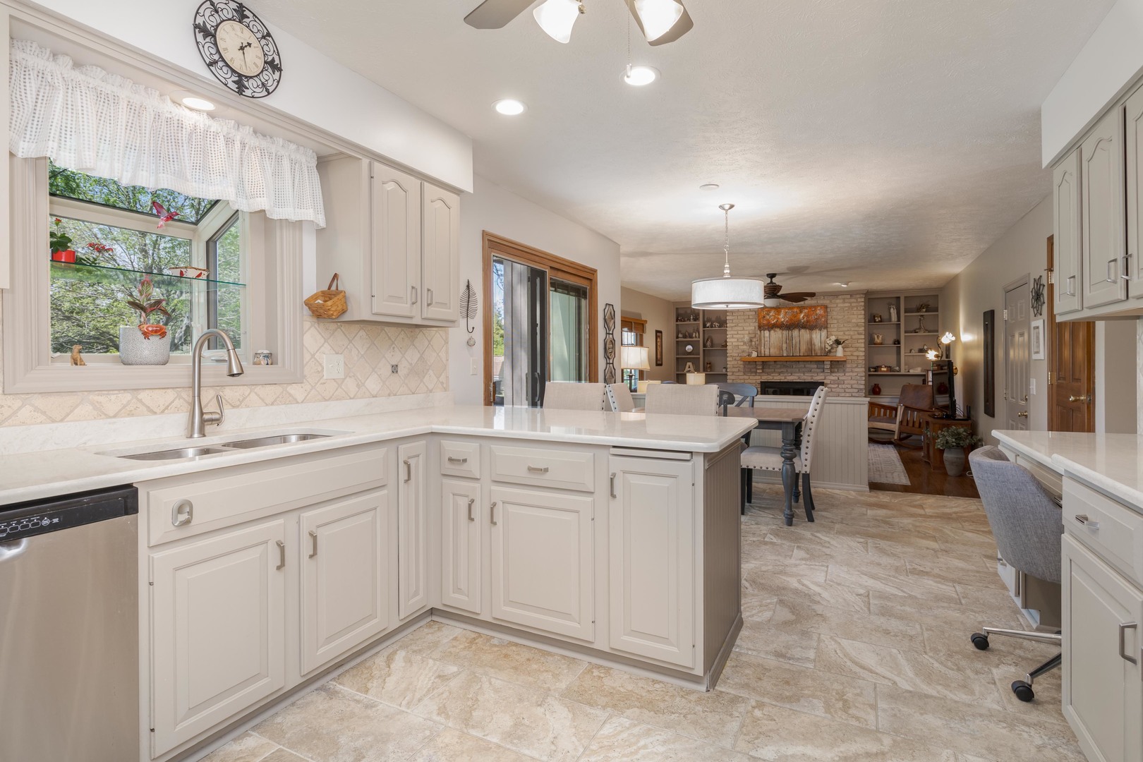 Bloomington, IL 61705