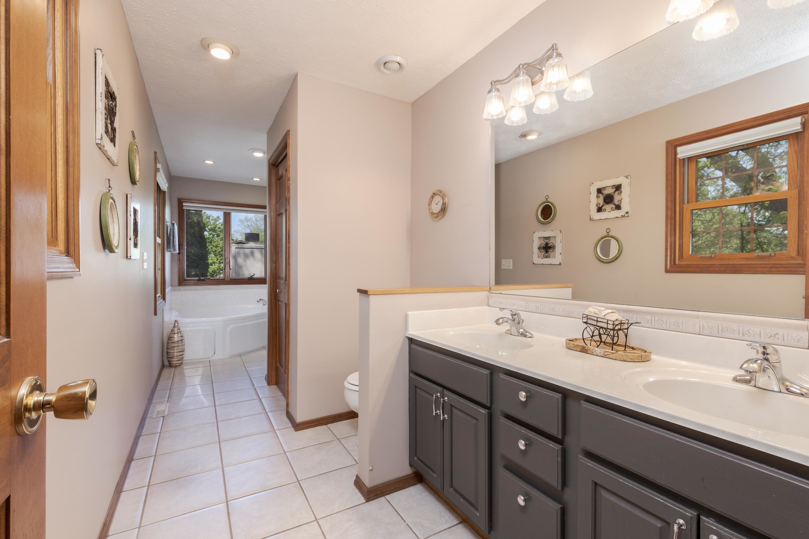 Bloomington, IL 61705