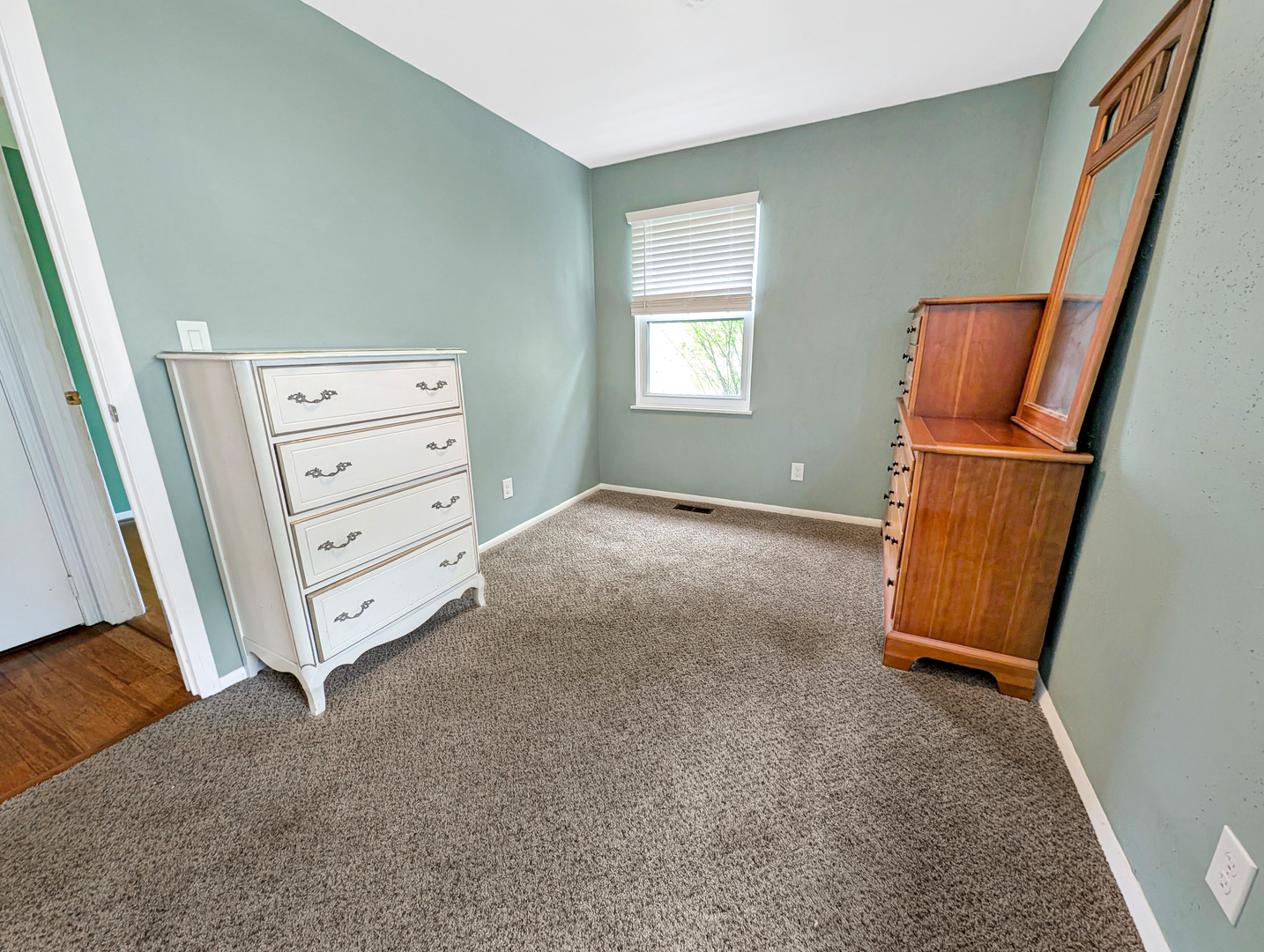 1203 Mount Vernon Drive, Bloomington, IL 61704