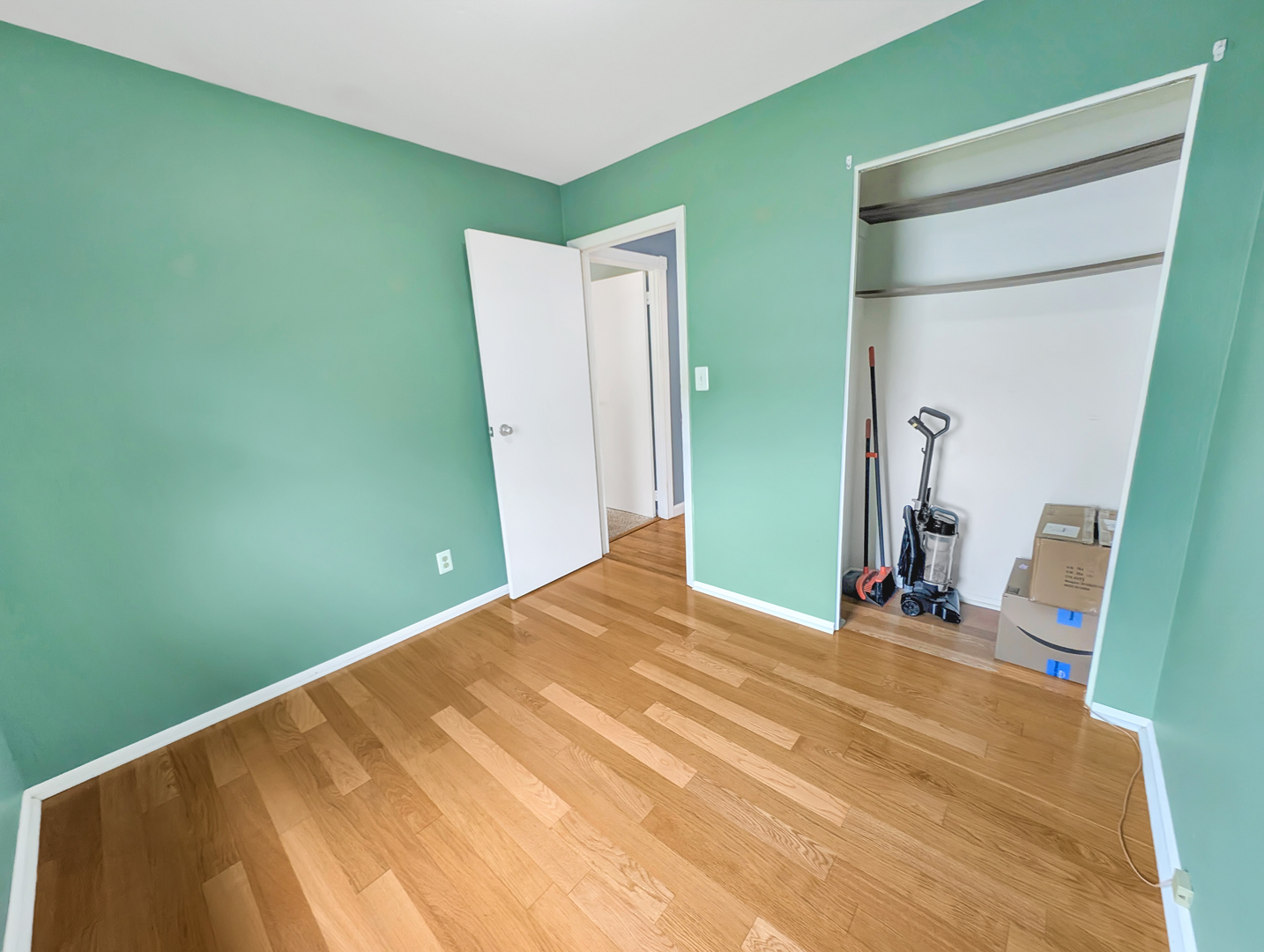 1203 Mount Vernon Drive, Bloomington, IL 61704