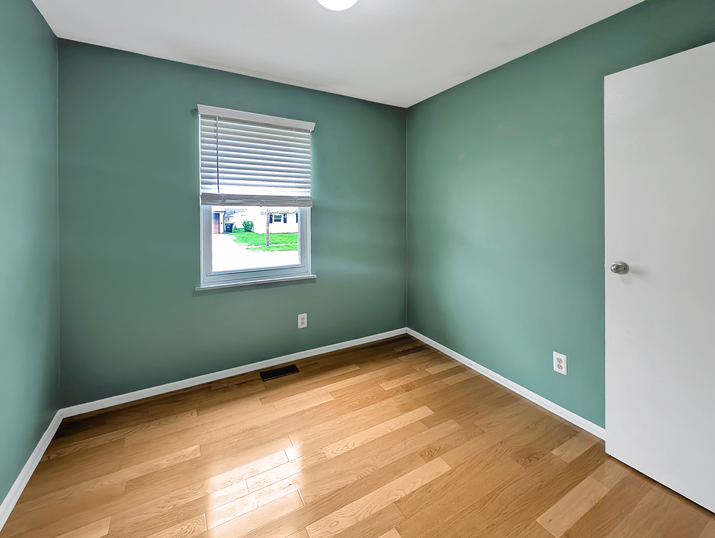 1203 Mount Vernon Drive, Bloomington, IL 61704