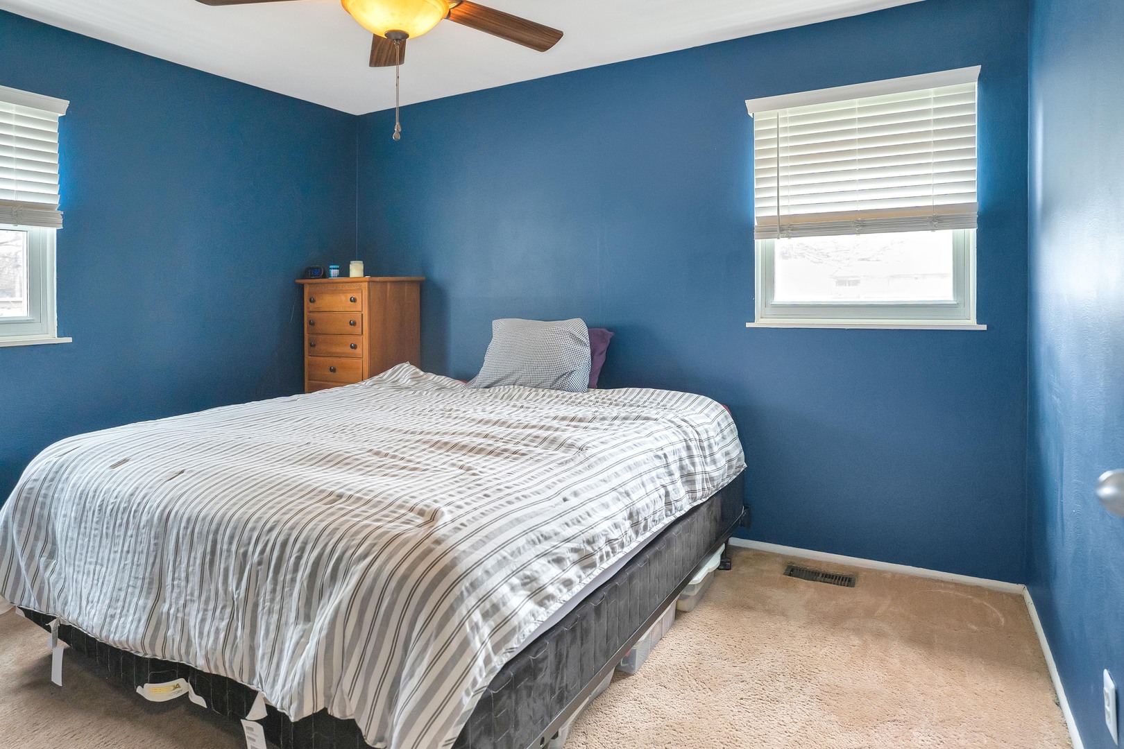 1203 Mount Vernon Drive, Bloomington, IL 61704