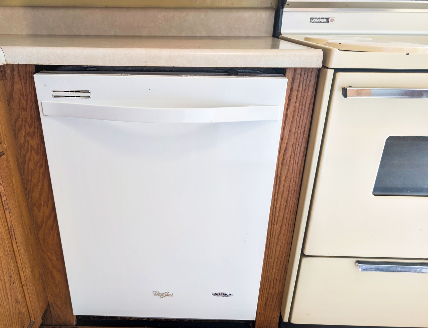 1203 Mount Vernon Drive, Bloomington, IL 61704