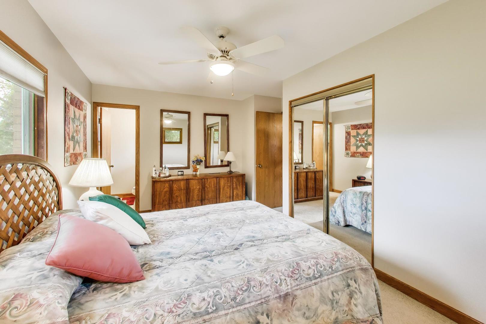 Des Plaines, IL 60016