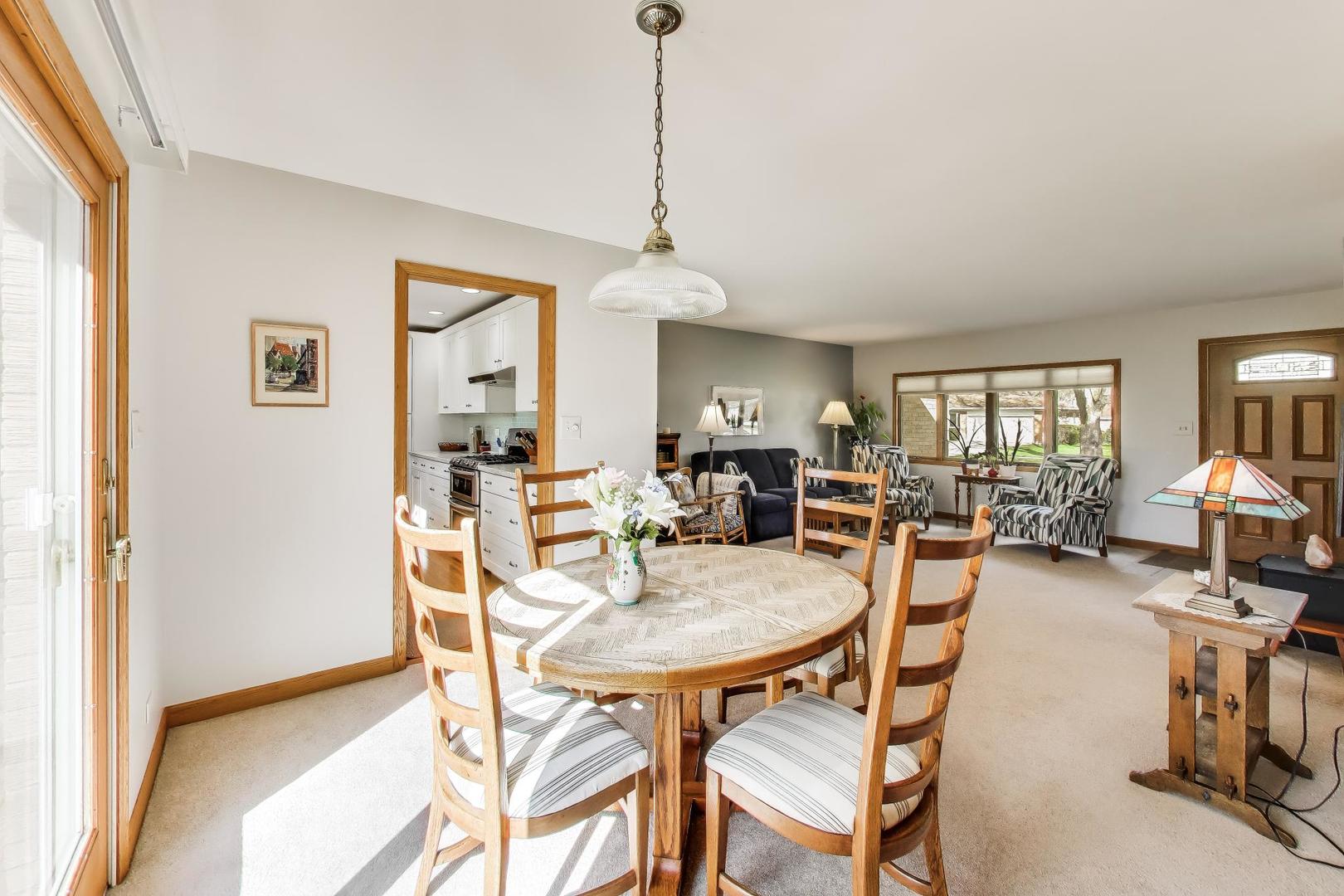 Des Plaines, IL 60016