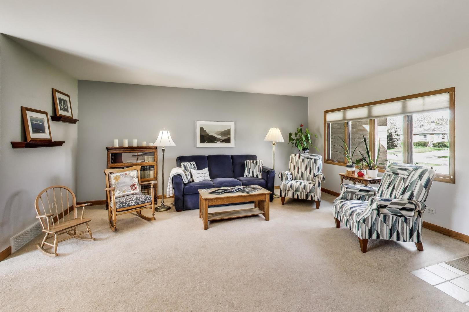 Des Plaines, IL 60016