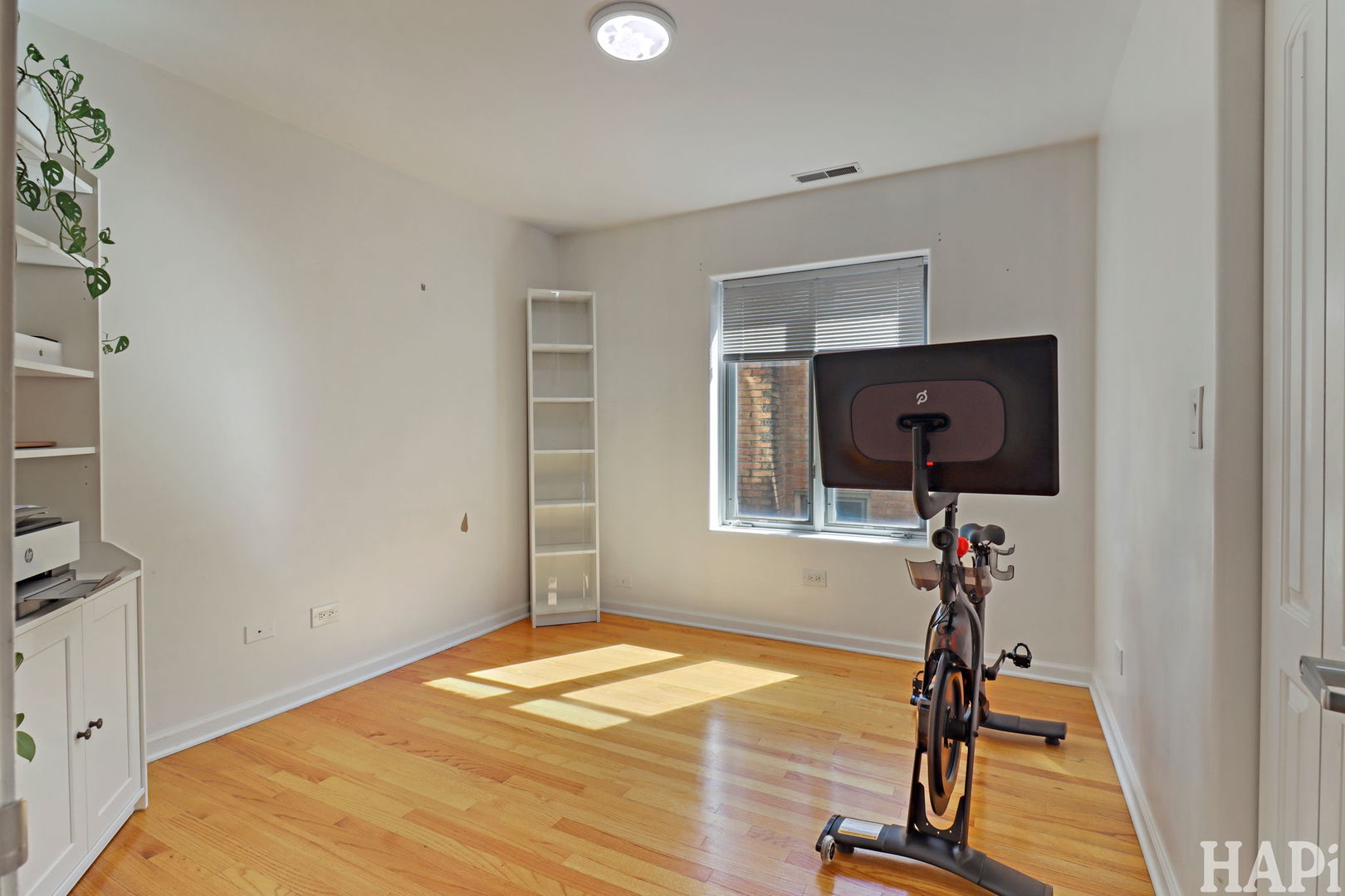 4716 W Addison Street #2E, Chicago, IL 60641