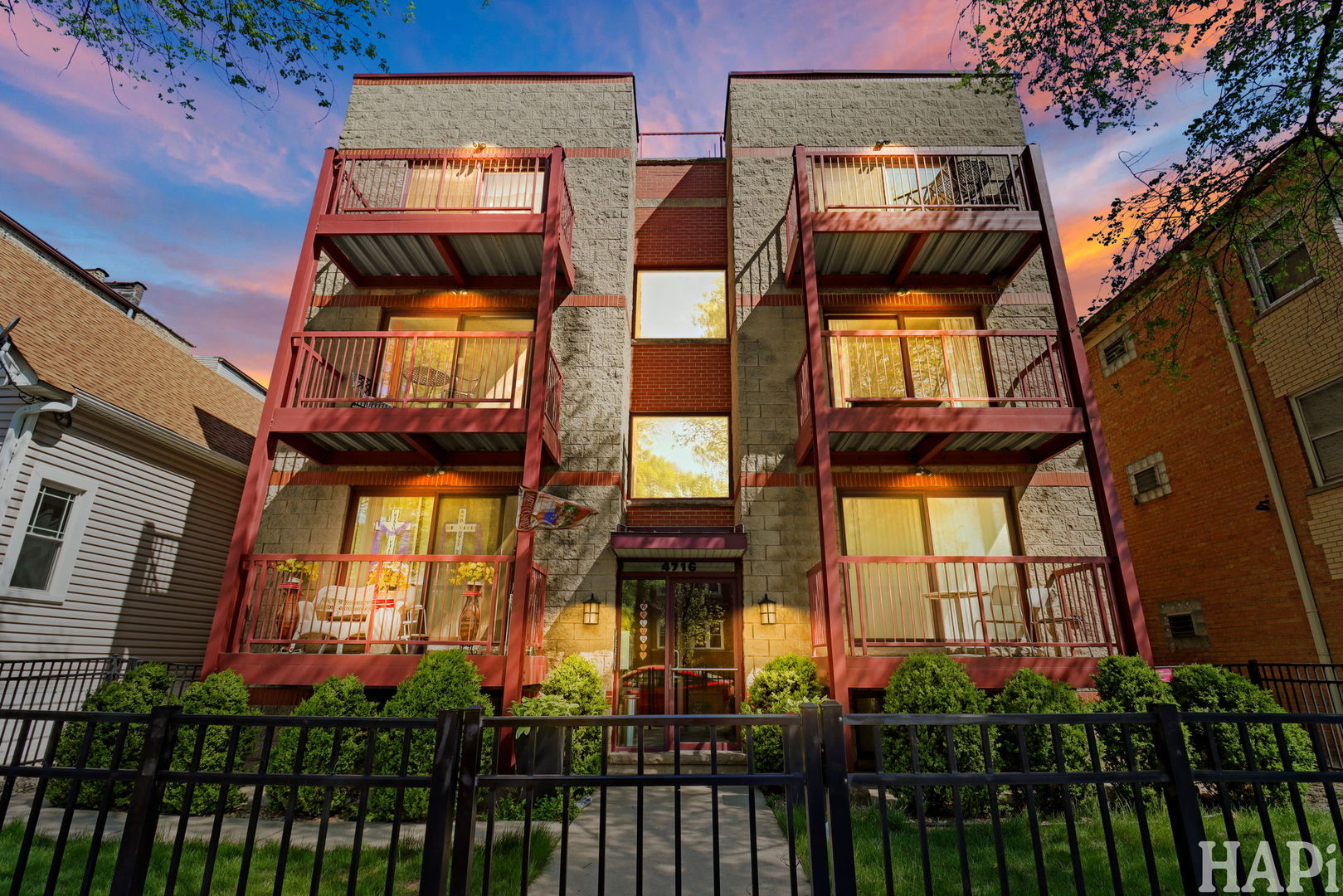 4716 W Addison Street #2E, Chicago, IL 60641