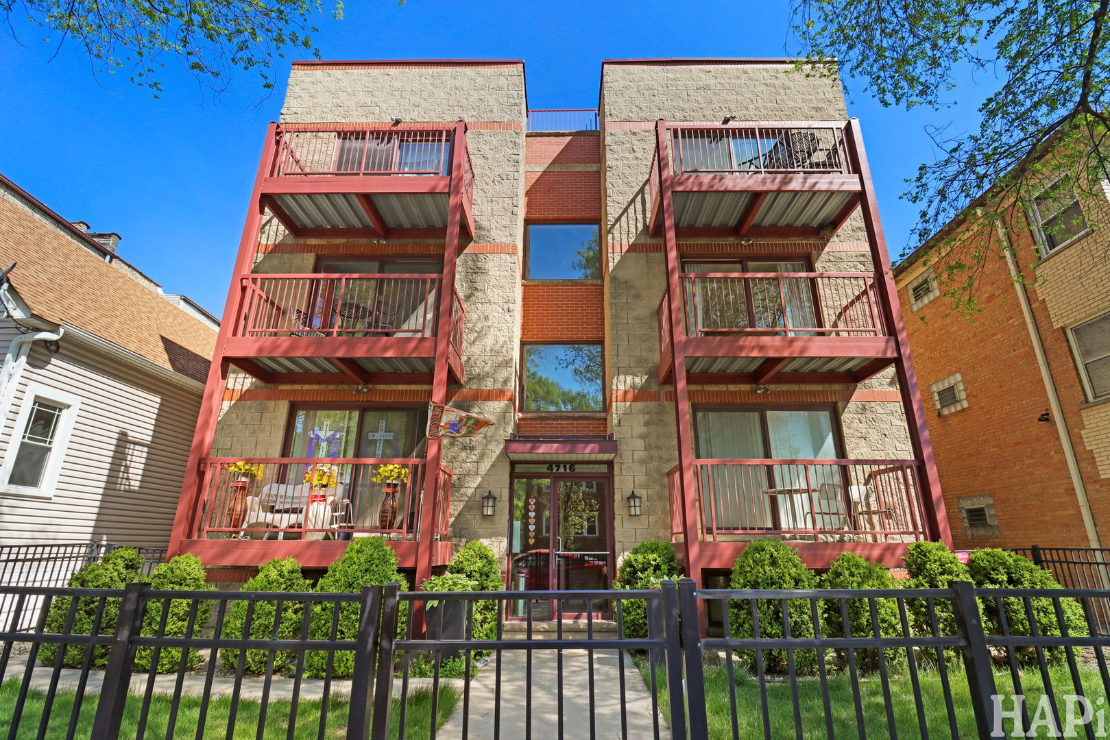 4716 W Addison Street #2E, Chicago, IL 60641