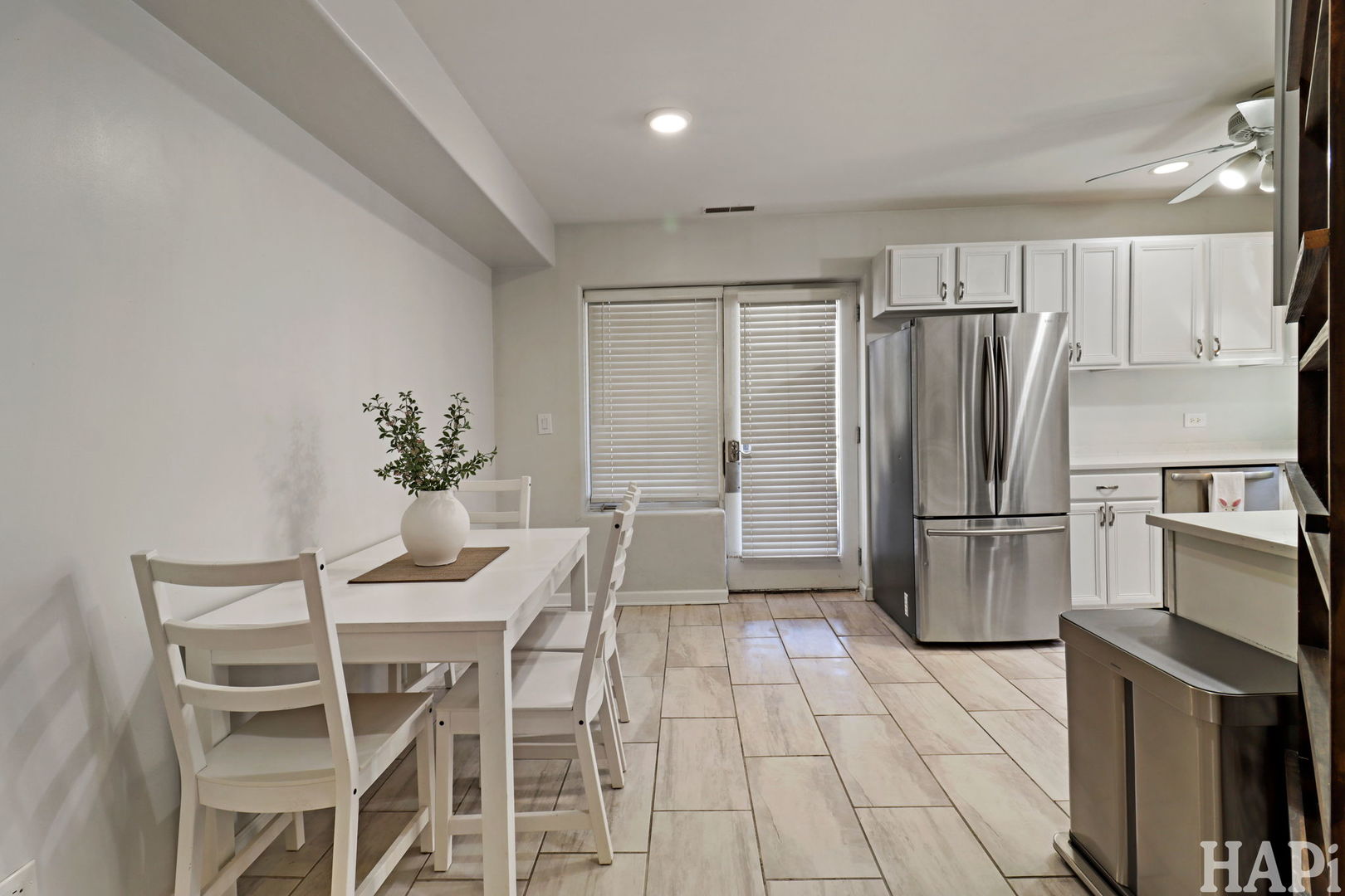 4716 W Addison Street #2E, Chicago, IL 60641