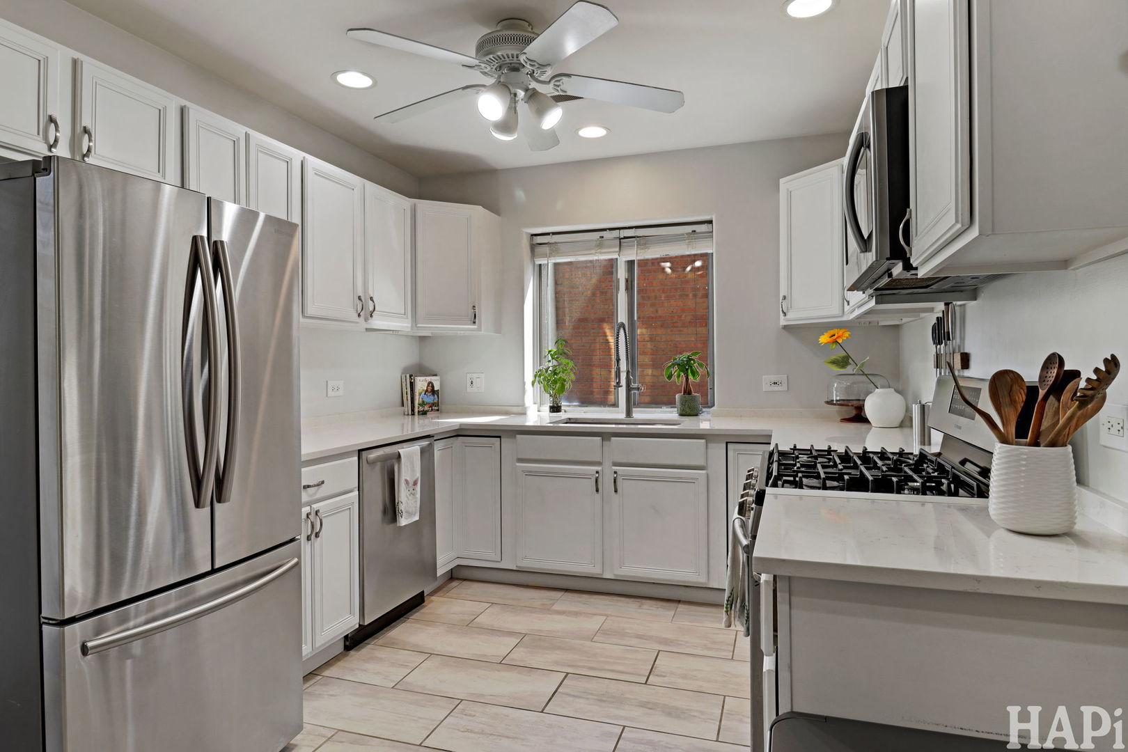 4716 W Addison Street #2E, Chicago, IL 60641