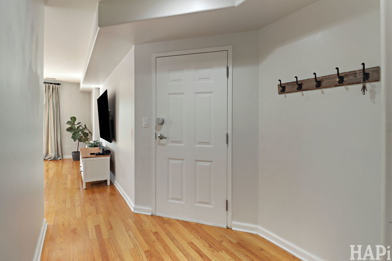 4716 W Addison Street #2E, Chicago, IL 60641