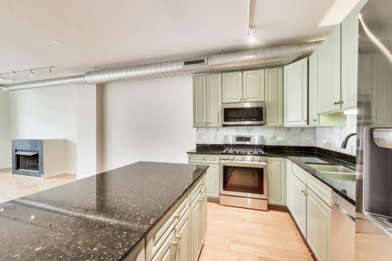 1200 W MONROE Street #607, Chicago, IL 60607