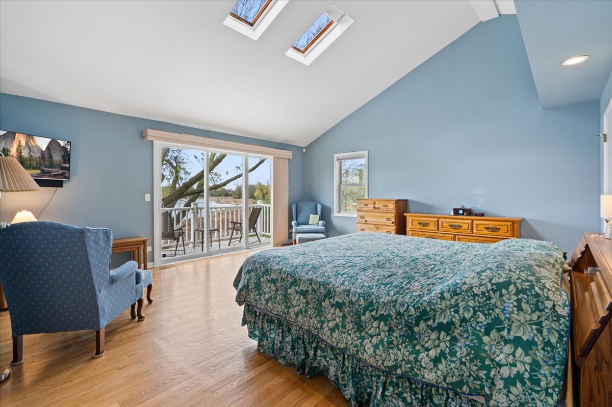 2025 Ivy Court, Schaumburg, IL 60194