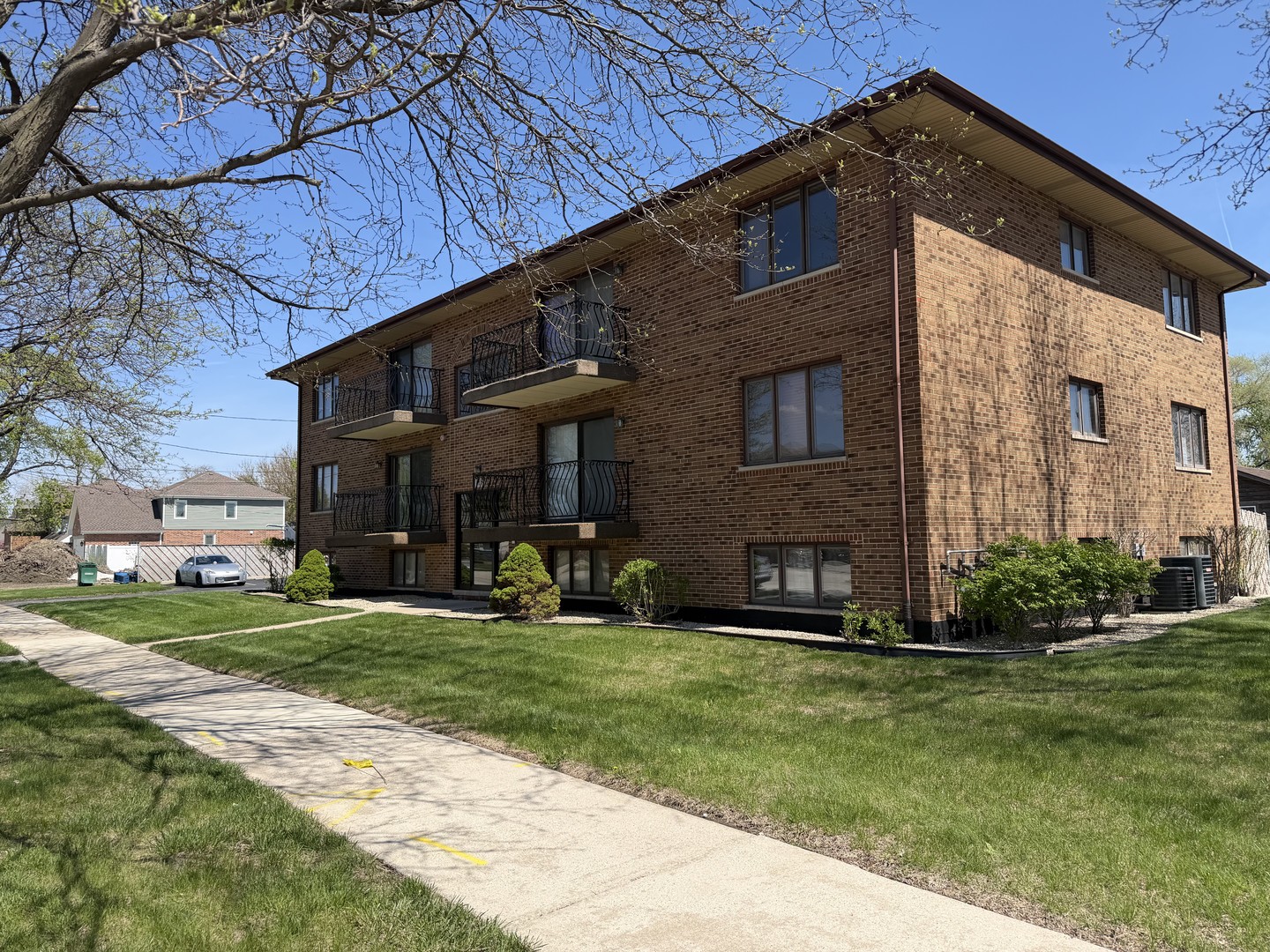 8659 Meade Avenue #1N, Burbank, IL 60459