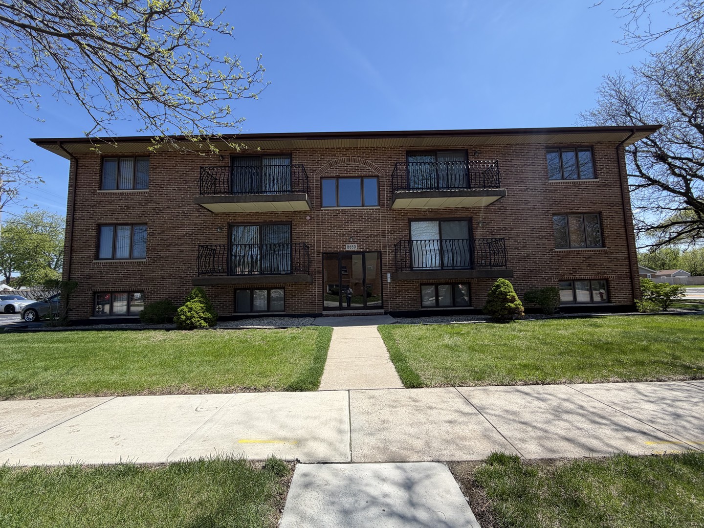 8659 Meade Avenue #1N, Burbank, IL 60459