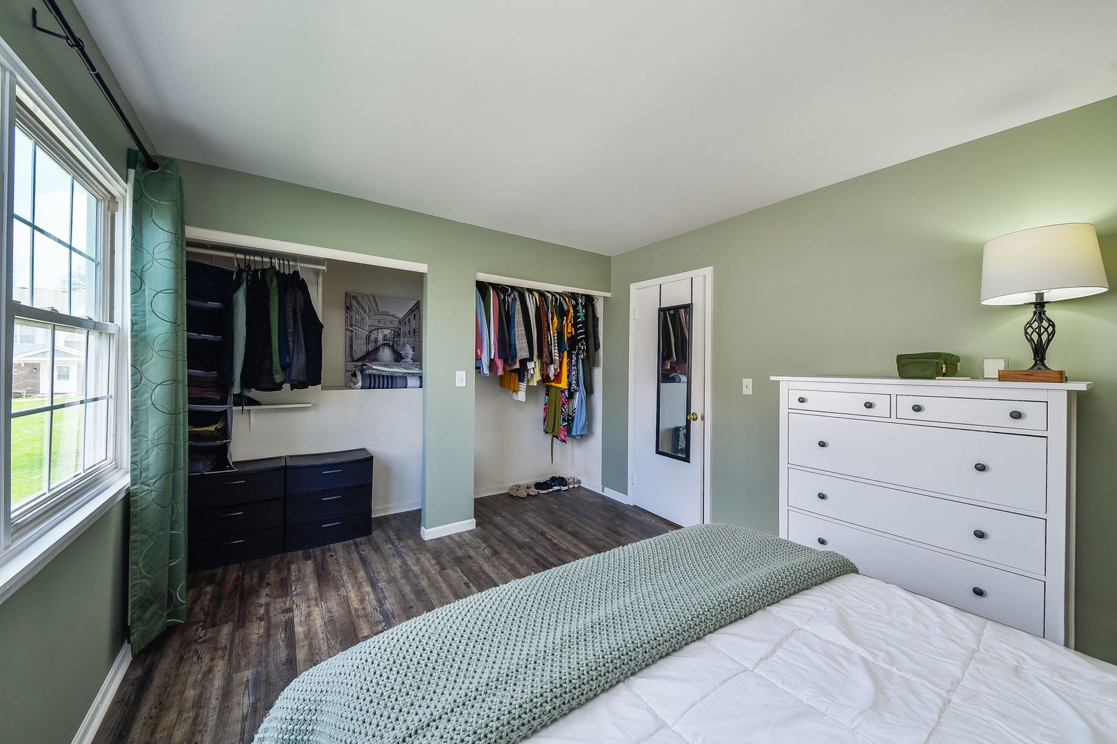 1554 Timber Trail, Wheaton, IL 60189