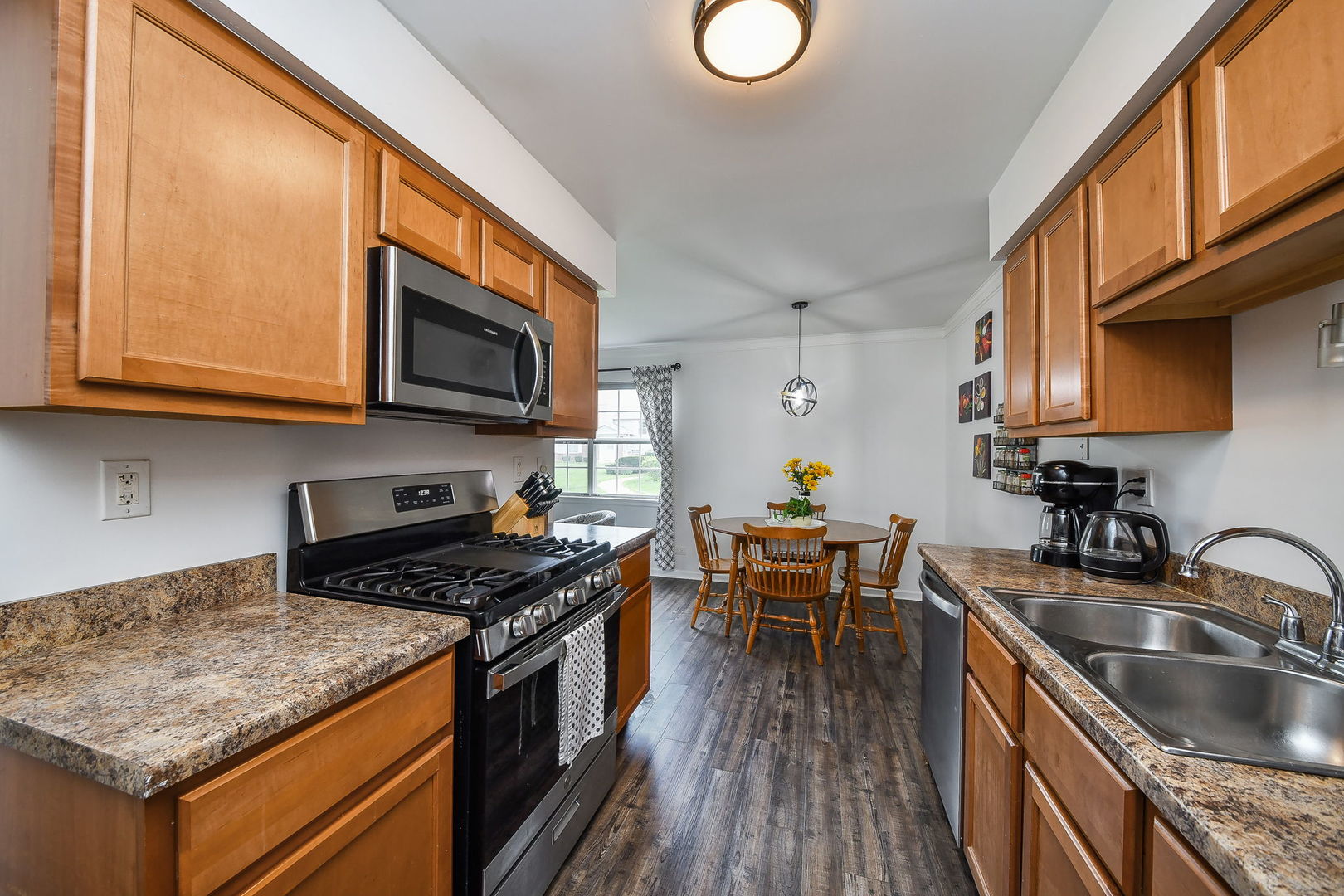 1554 Timber Trail, Wheaton, IL 60189