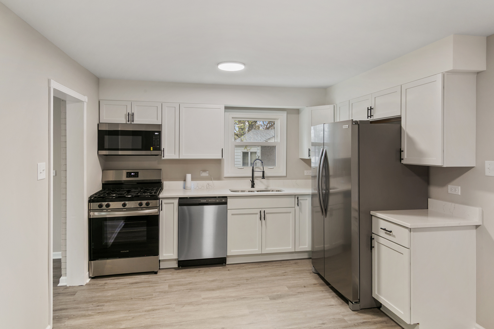 18600 Golfview Avenue, Homewood, IL 60430