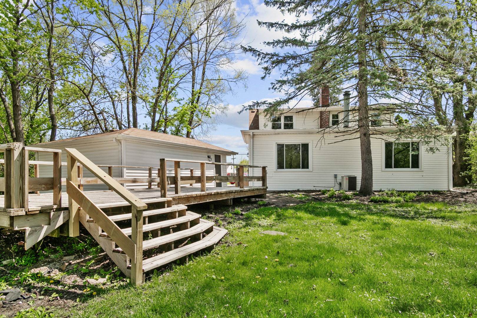 18600 Golfview Avenue, Homewood, IL 60430