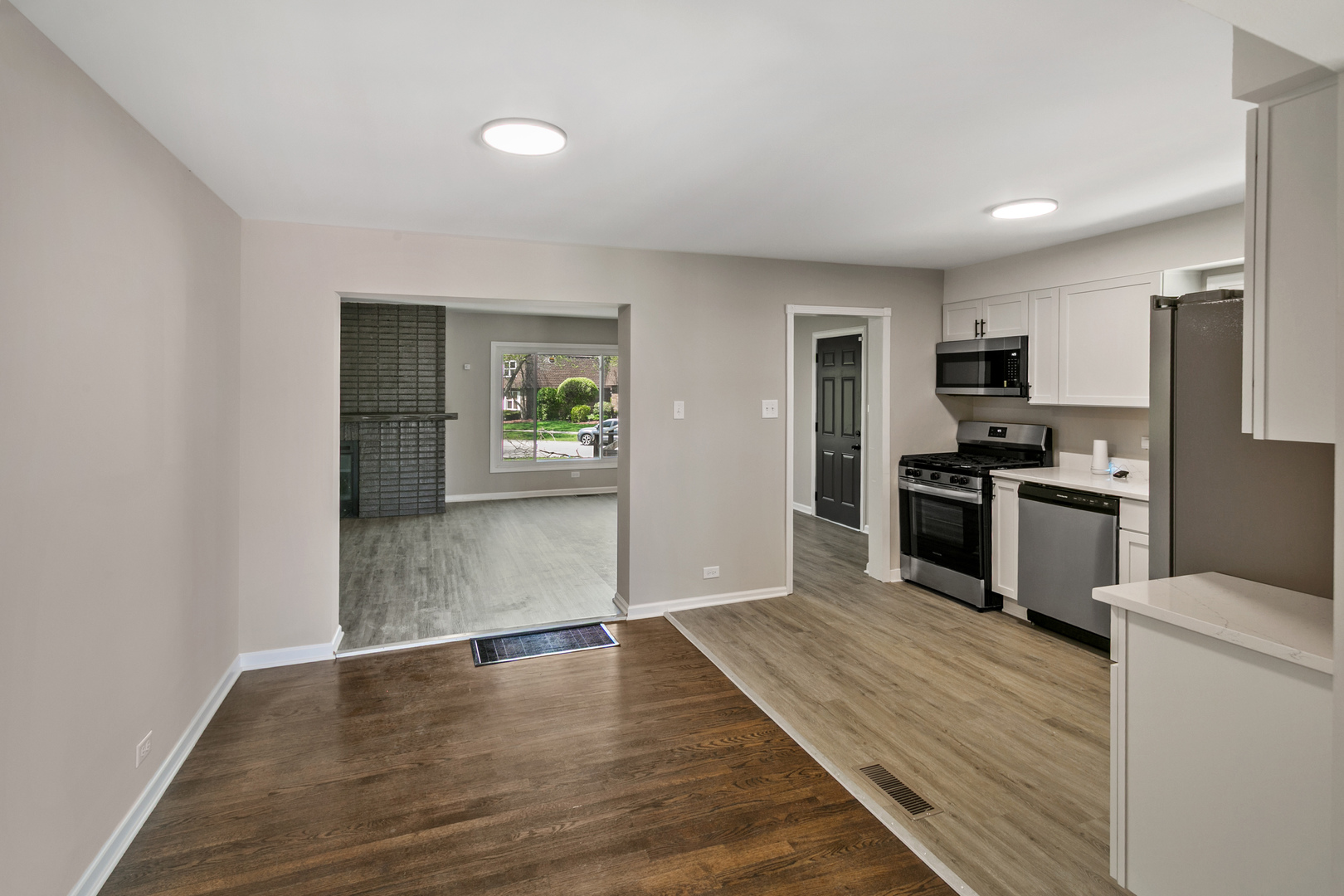 18600 Golfview Avenue, Homewood, IL 60430