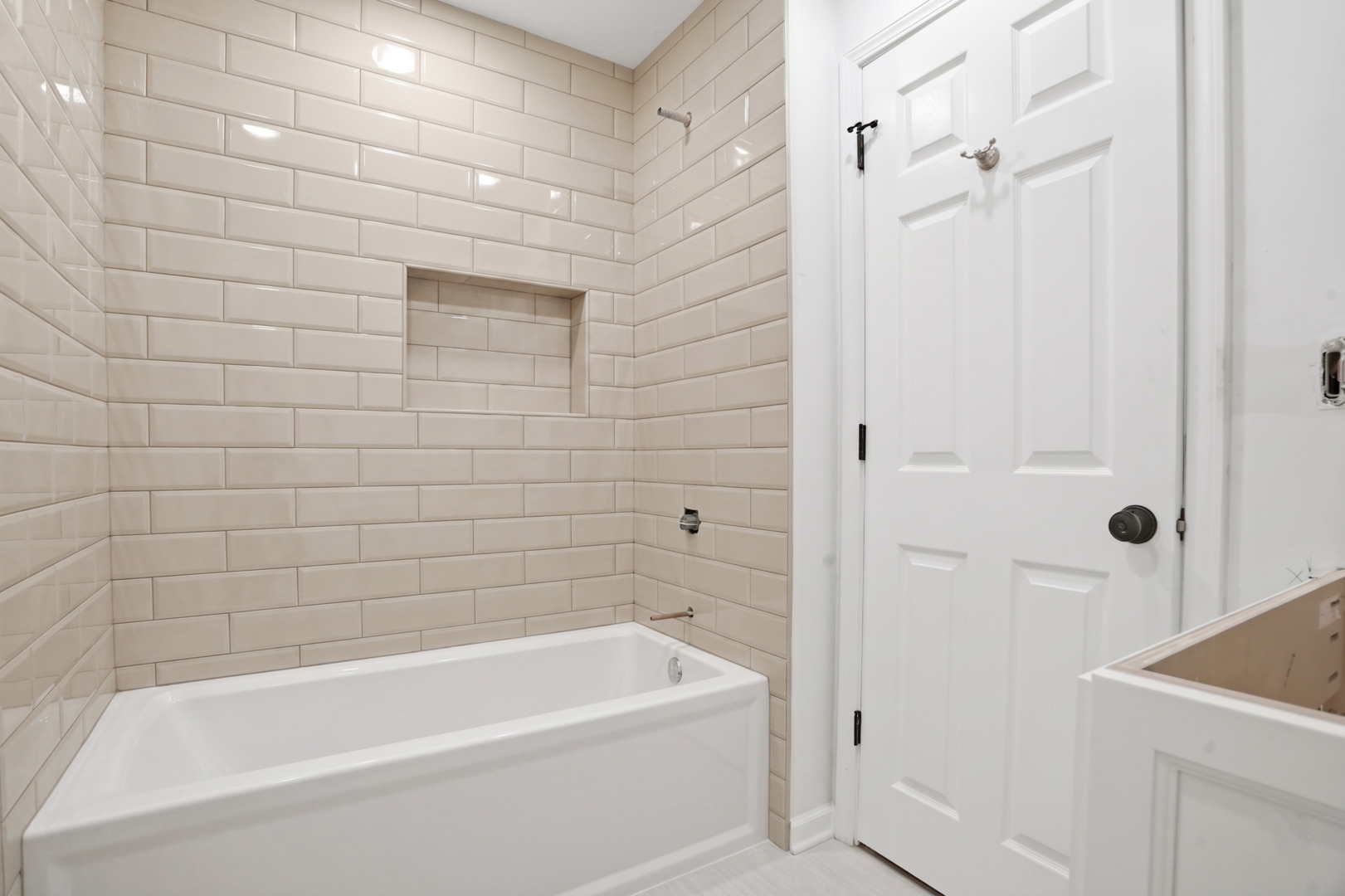 1204 Chatham Court #1204, Libertyville, IL 60048
