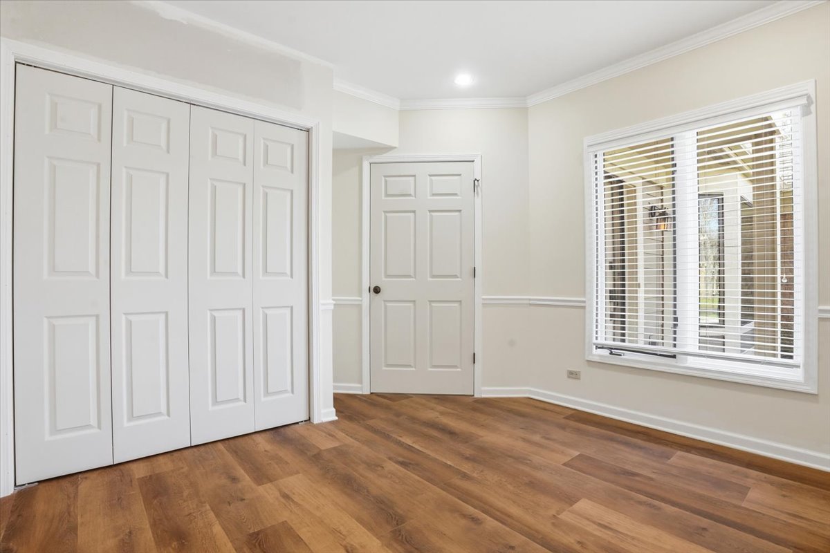 1204 Chatham Court #1204, Libertyville, IL 60048