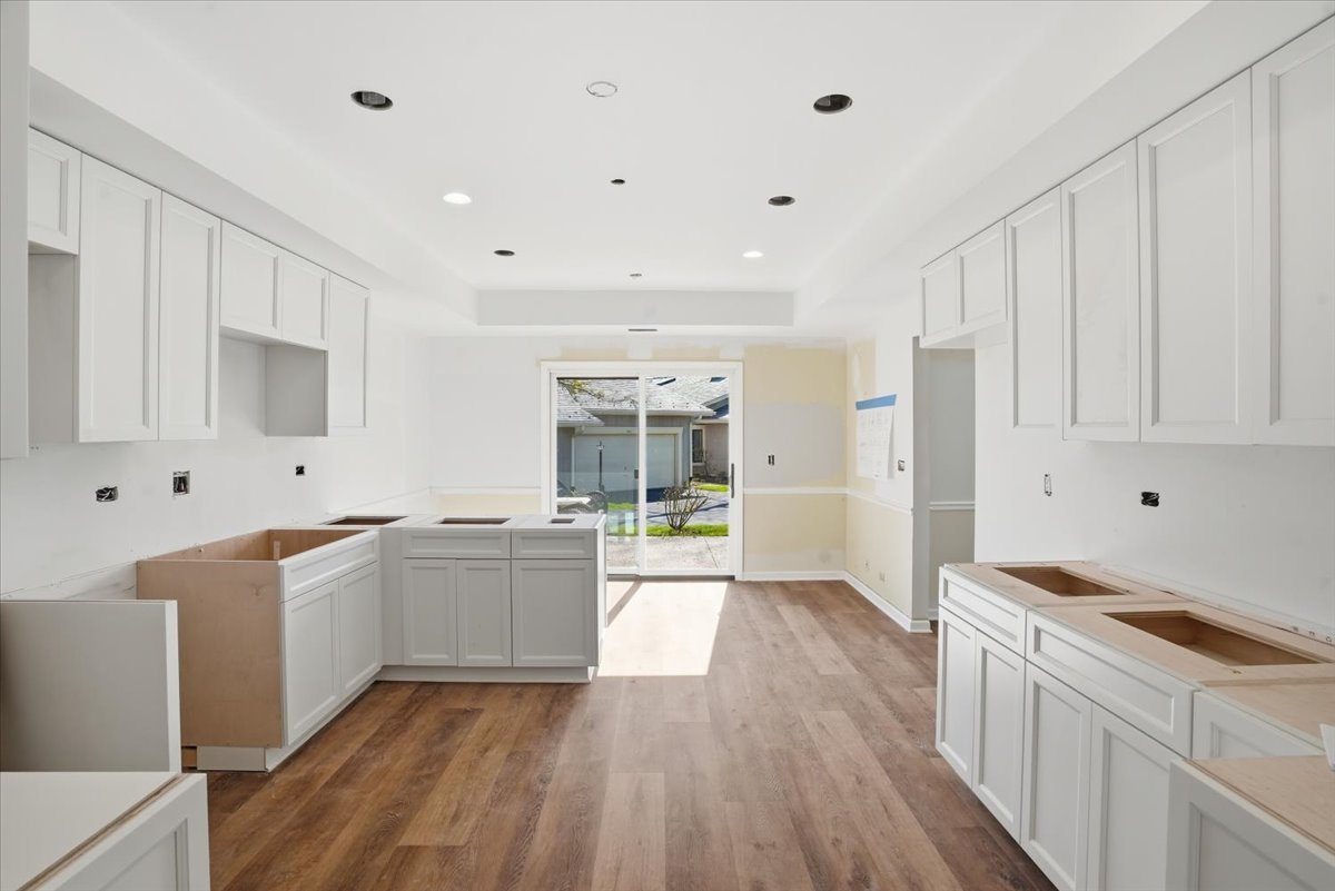 1204 Chatham Court #1204, Libertyville, IL 60048