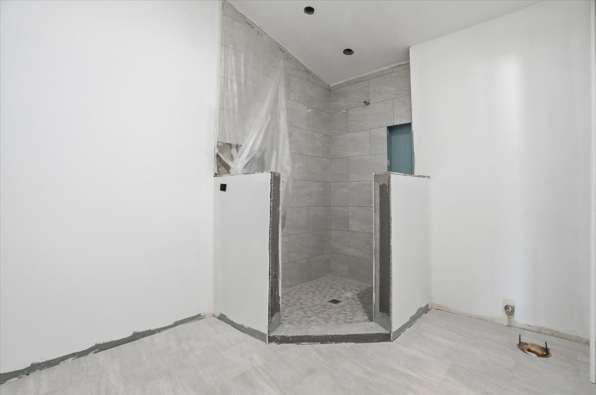 1204 Chatham Court #1204, Libertyville, IL 60048