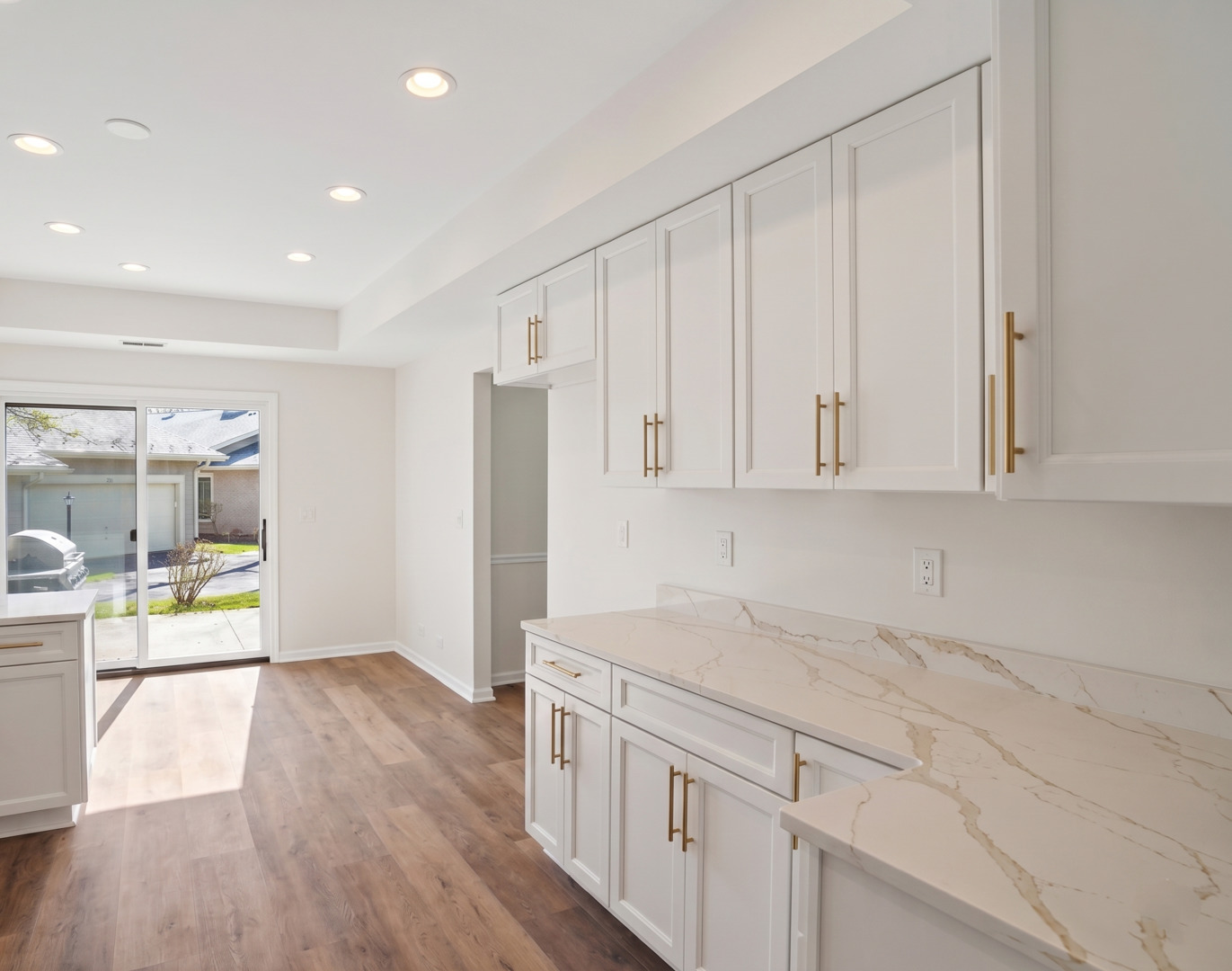 1204 Chatham Court #1204, Libertyville, IL 60048