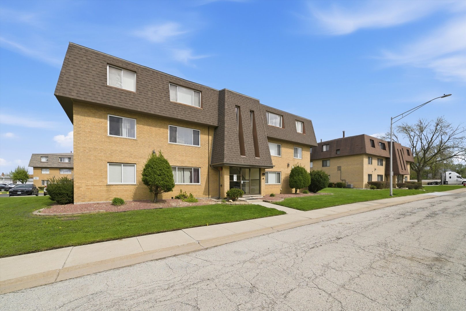 10437 Natoma Avenue #11, Chicago Ridge, IL 60415