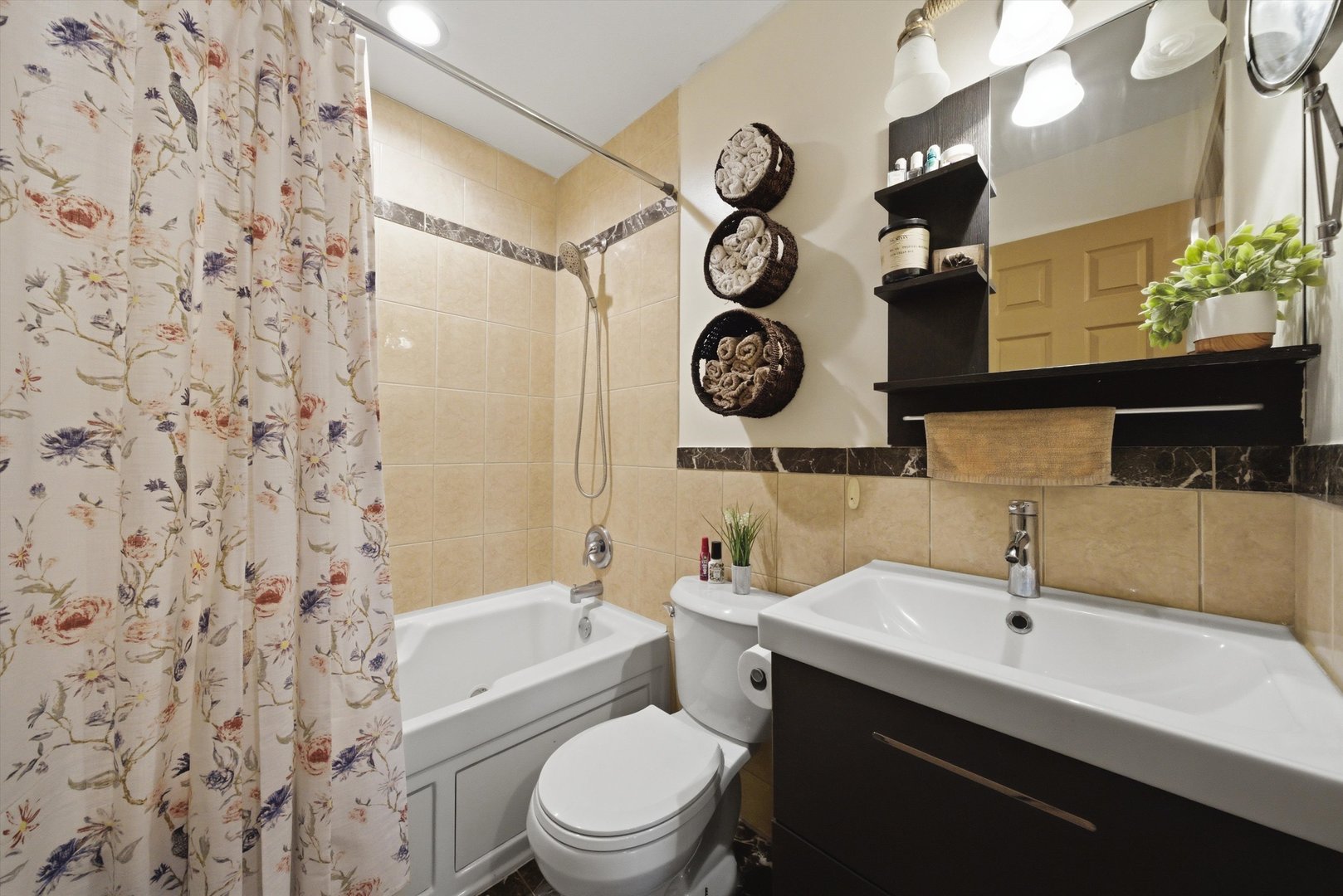 10437 Natoma Avenue #11, Chicago Ridge, IL 60415