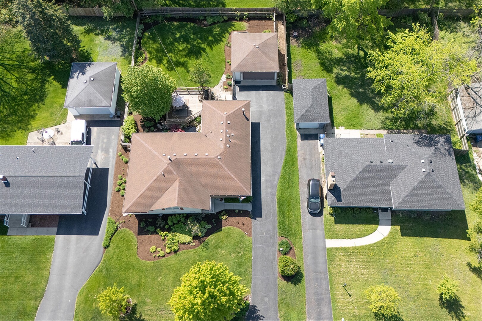 5324 Clover Drive, Lisle, IL 60532