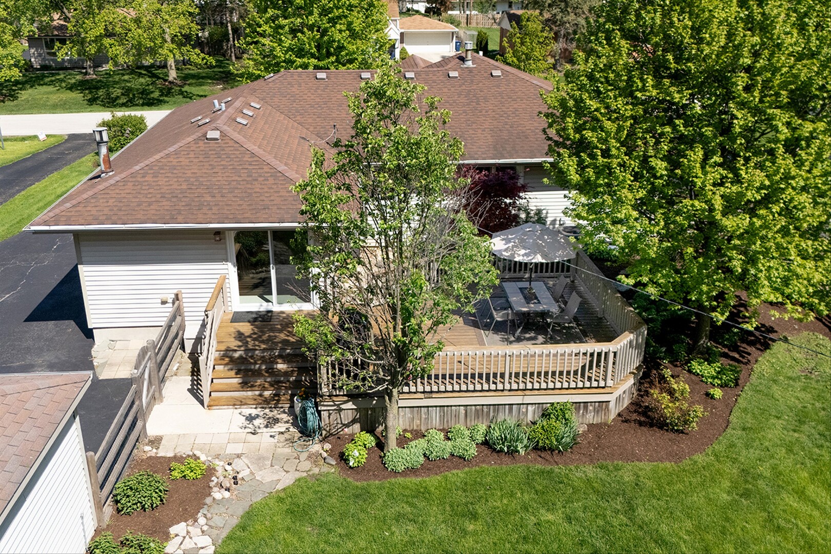 5324 Clover Drive, Lisle, IL 60532