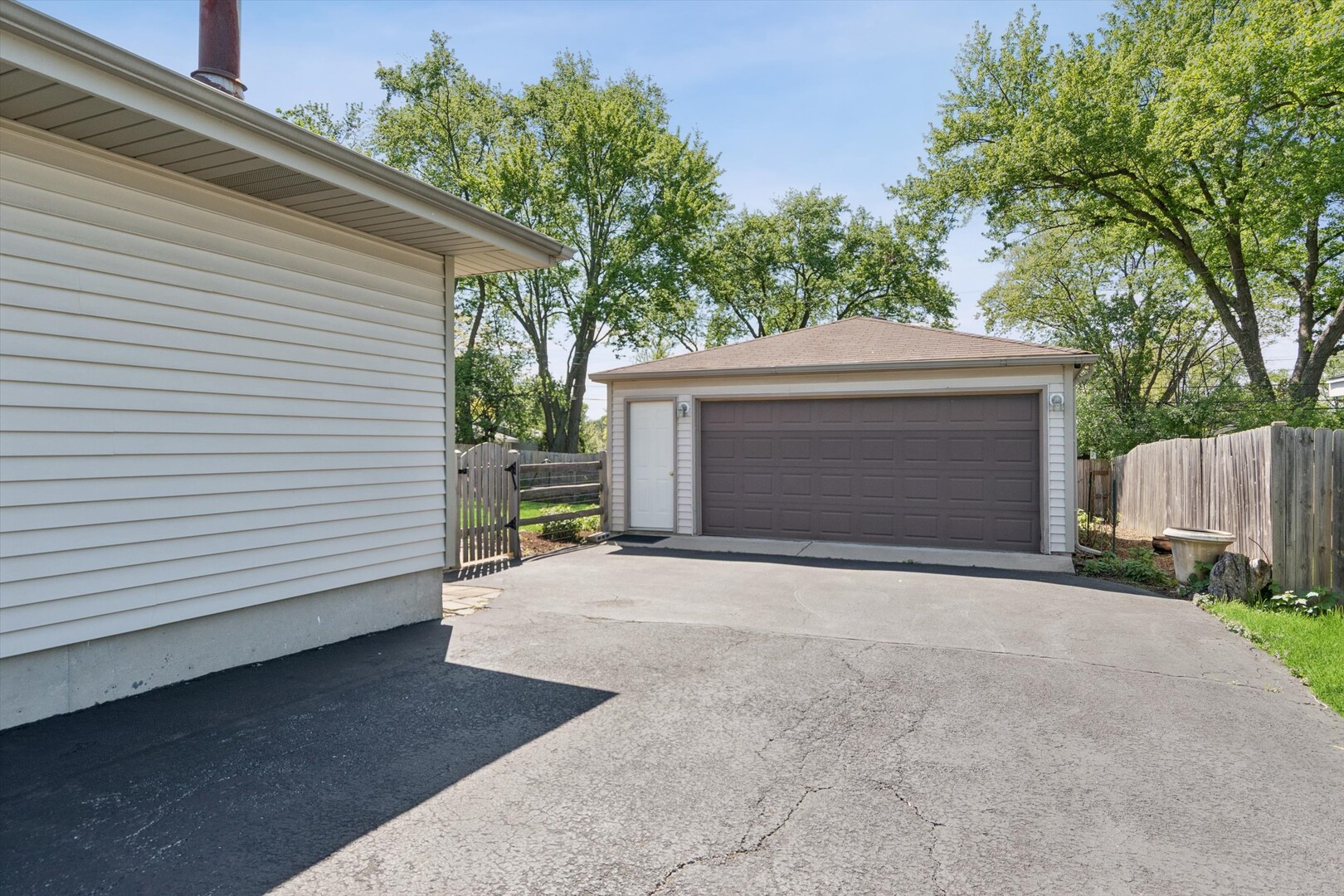 5324 Clover Drive, Lisle, IL 60532