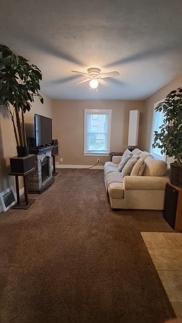 212 W Division Street, Bloomington, IL 61701