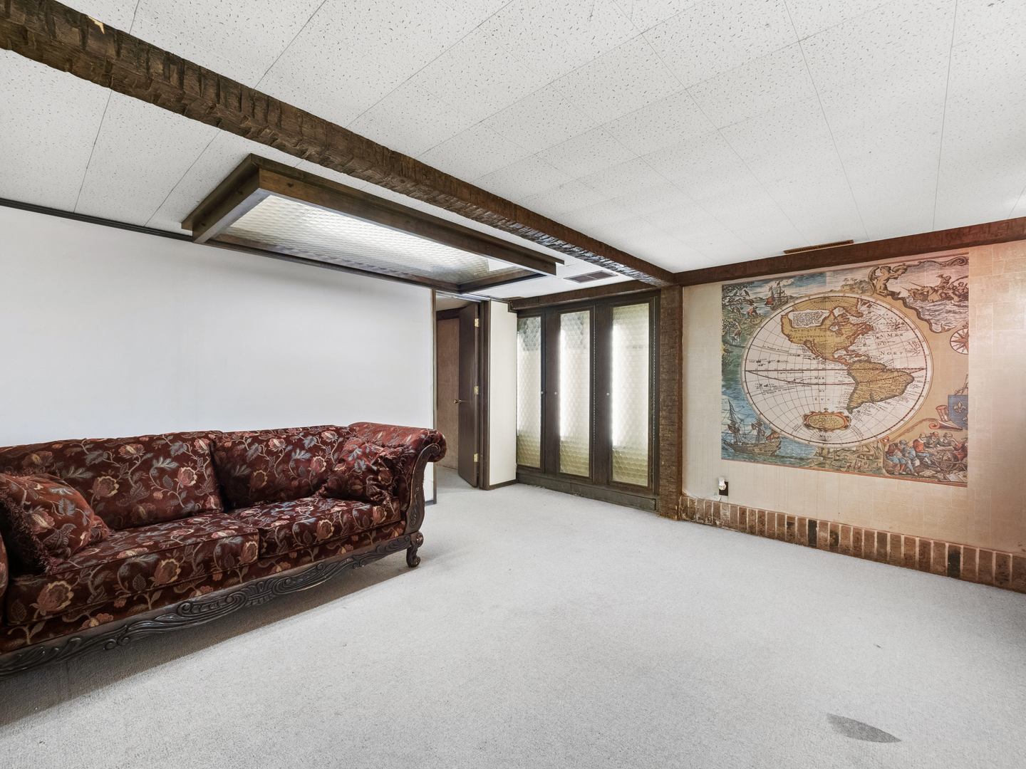 410 Flossmoor Avenue, Waukegan, IL 60085