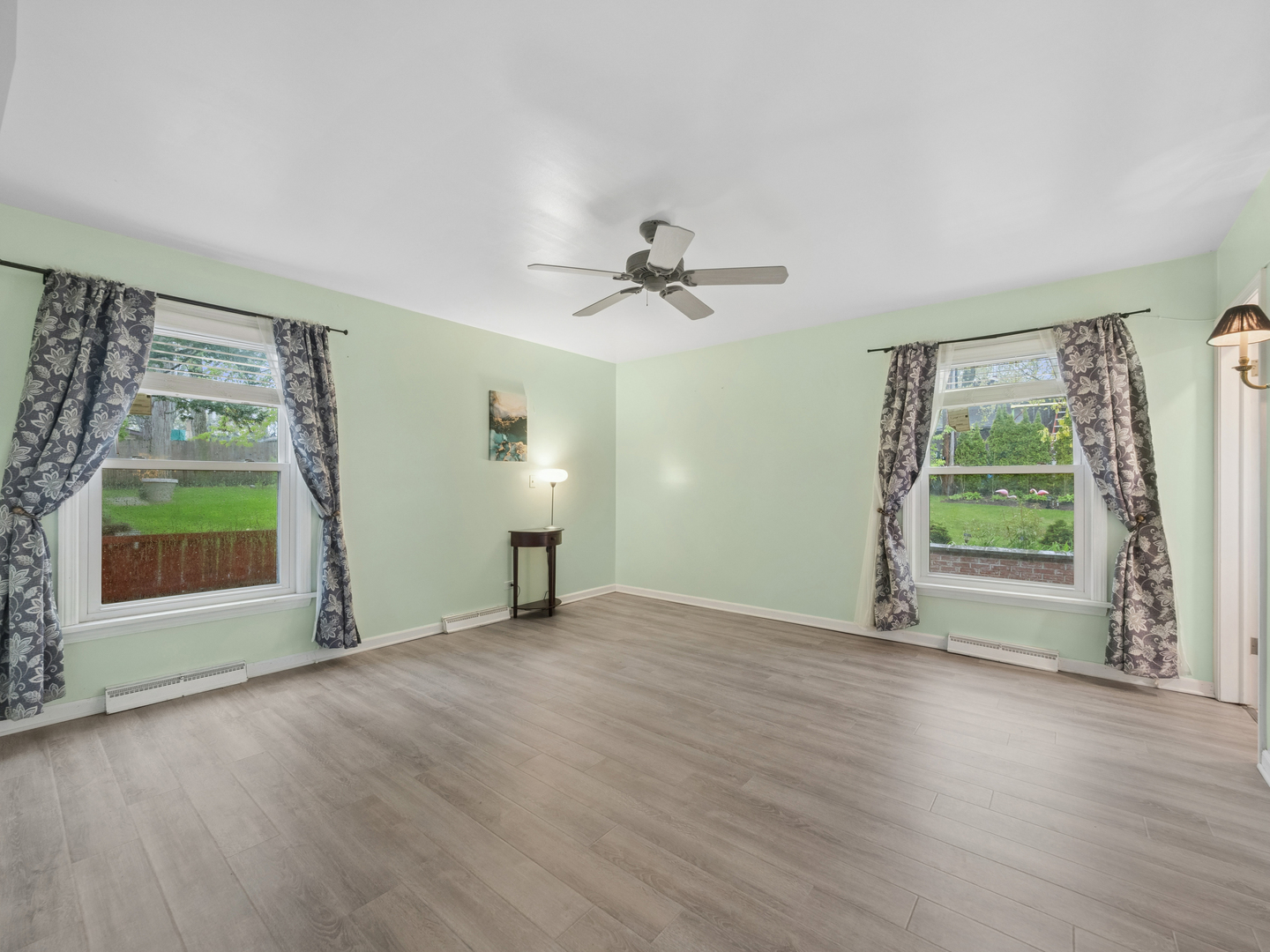 410 Flossmoor Avenue, Waukegan, IL 60085