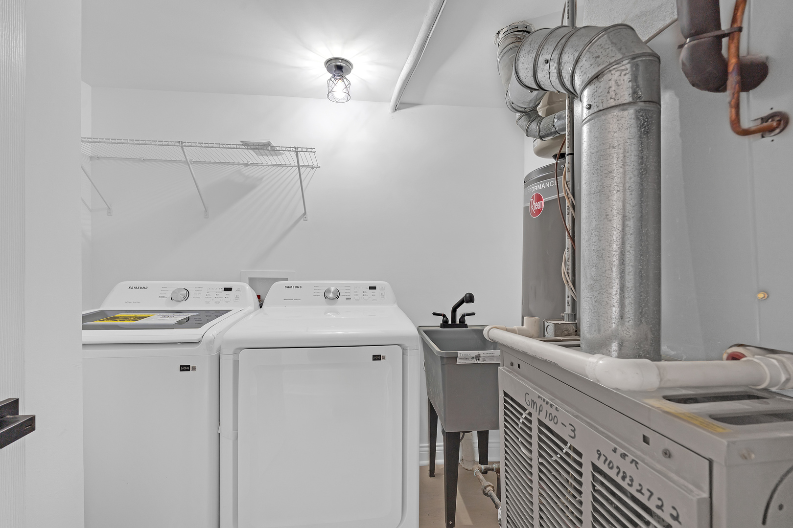 1059 CLEVELAND Avenue, Calumet City, IL 60409