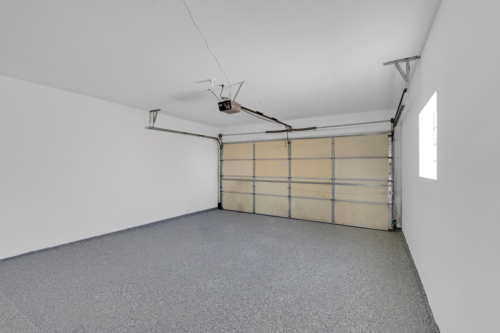 1059 CLEVELAND Avenue, Calumet City, IL 60409