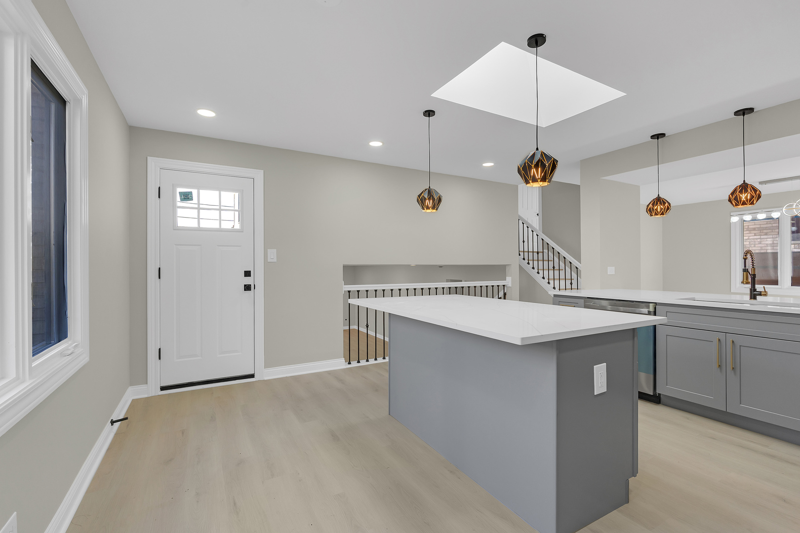 1059 CLEVELAND Avenue, Calumet City, IL 60409