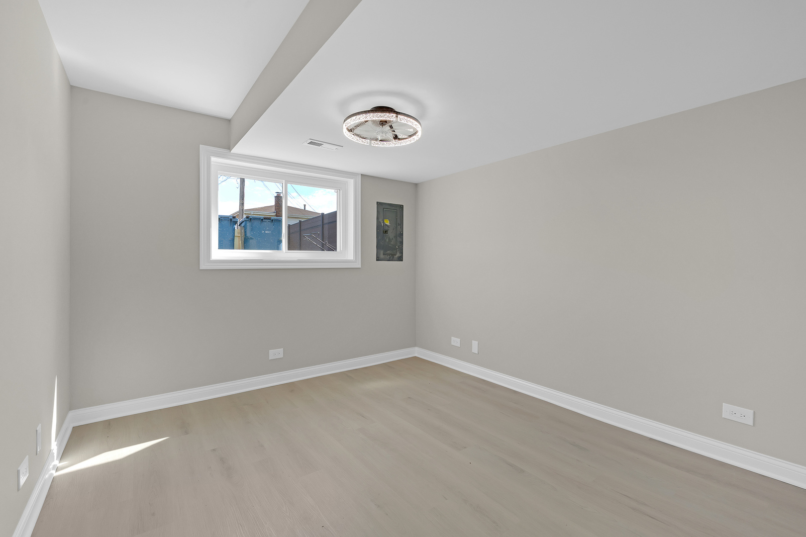 1059 CLEVELAND Avenue, Calumet City, IL 60409