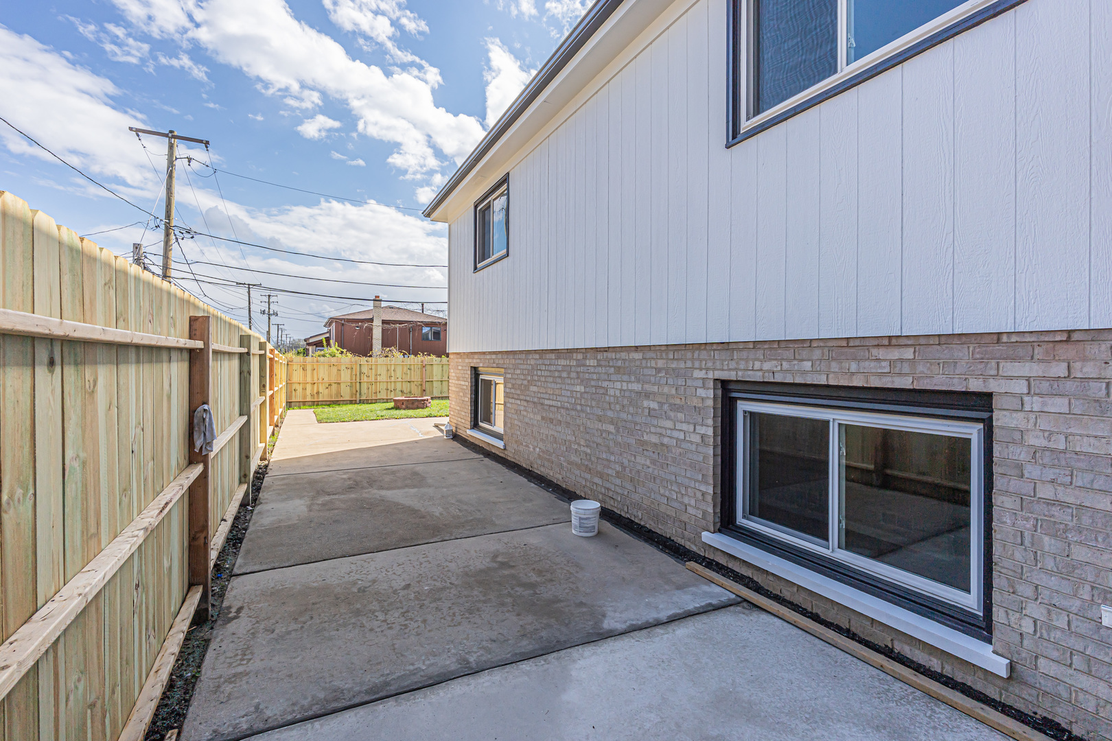 1059 CLEVELAND Avenue, Calumet City, IL 60409