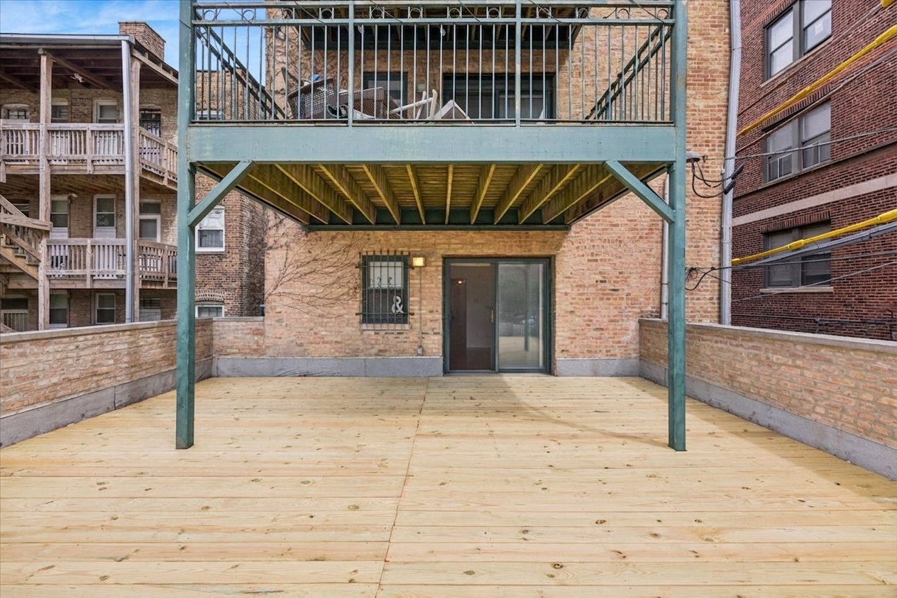 2363 E 70th Place #1, Chicago, IL 60649
