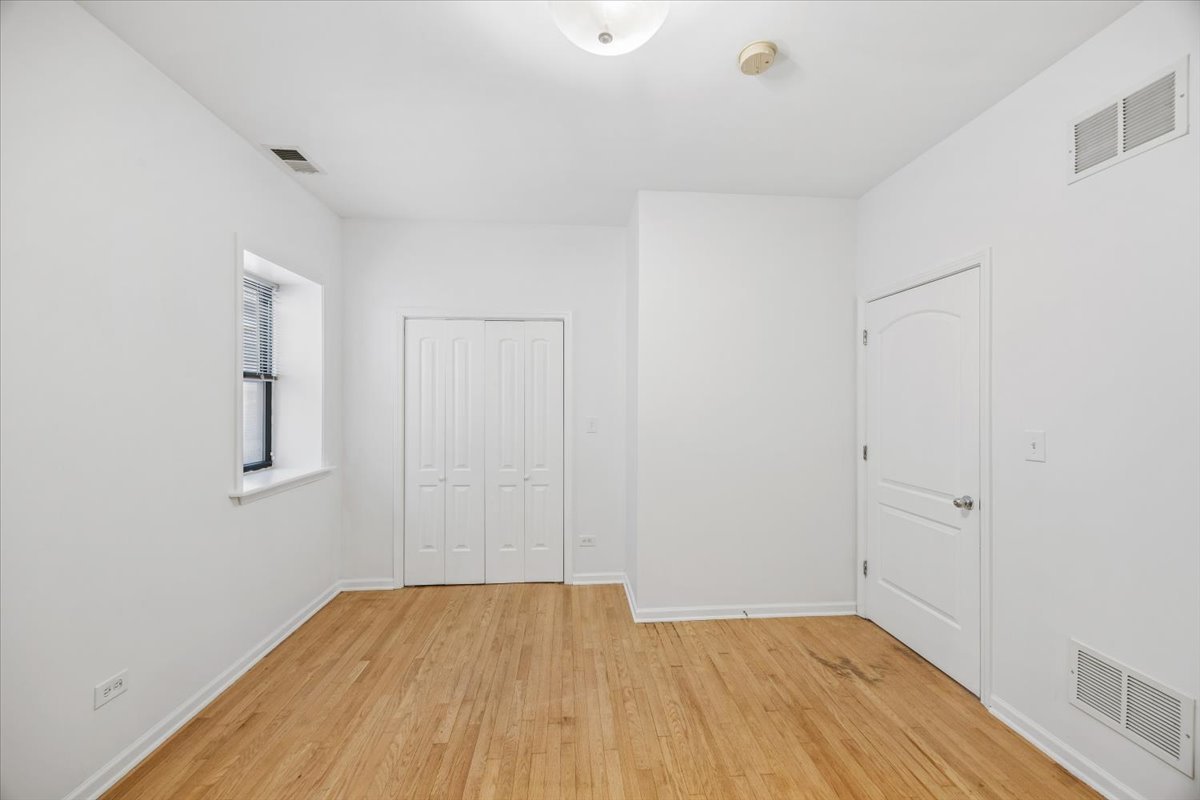 2363 E 70th Place #1, Chicago, IL 60649