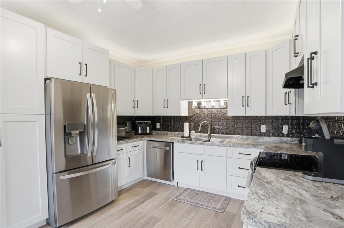 68 Cedar Avenue, Lake Villa, IL 60046